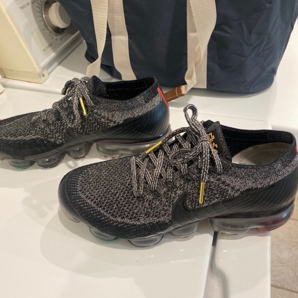 Nike Vaper Max BHM runner. Black and grey. Size 9. - Picture 4 of 5